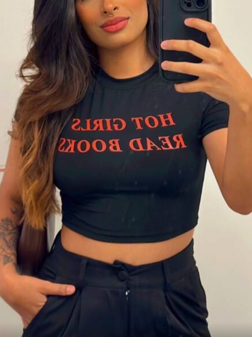 Black Cropped Tee with Red 'HOT GIRLS READ BOOKS' Slogan - Picture 3 of 3